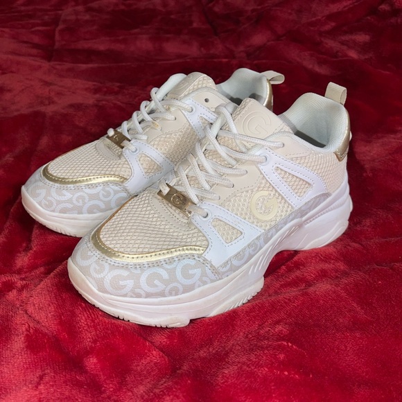 gbg guess shoes